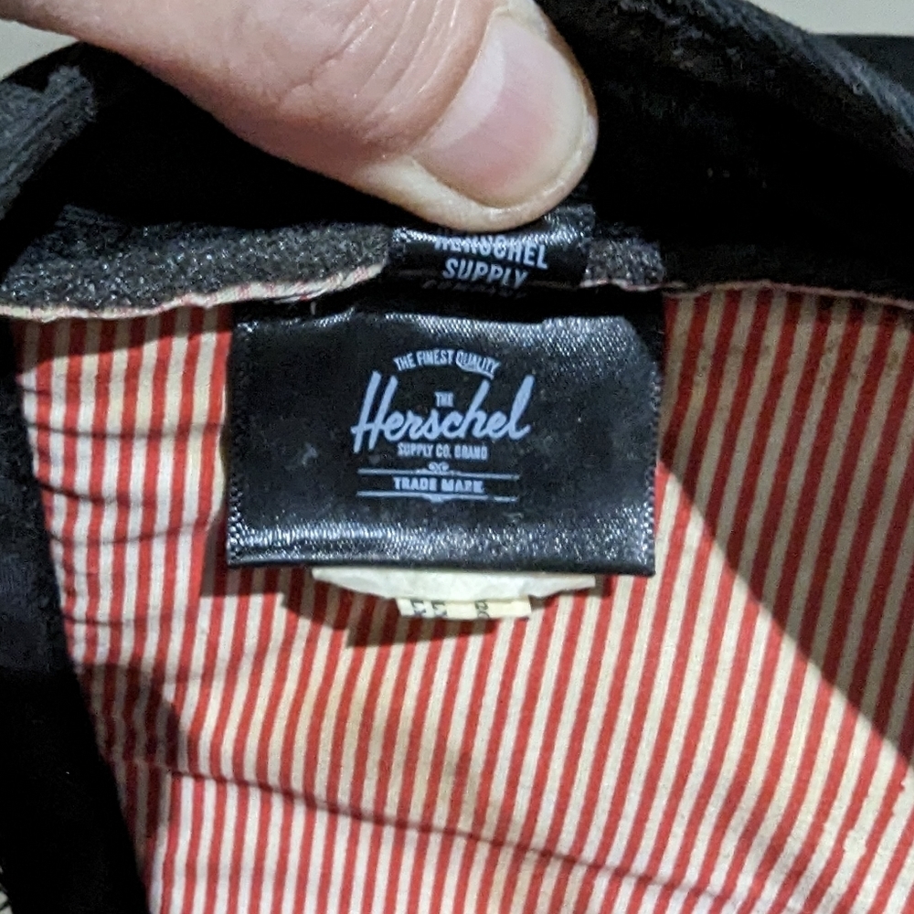 Herschel Supply Flat Billed Cap - Picture 3 of 3